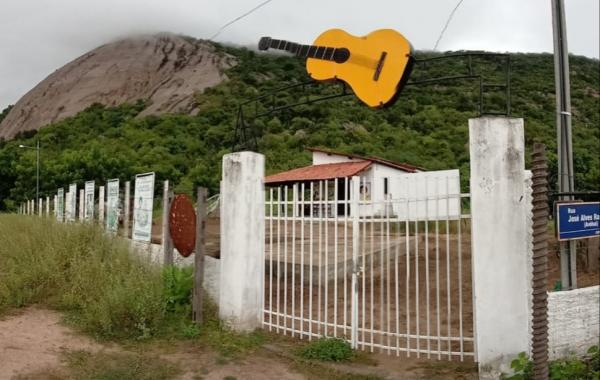 Passando pelo sertão da Paraíba, vale fazer uma visita ao Acervo Cultural Zé Ramalho, em Brejo do Cruz 