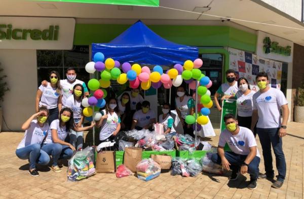 Com o projeto #juntosportodos , a agência do Sicredi Taquaralto arrecada doações para famílias em vulnerabilidade 