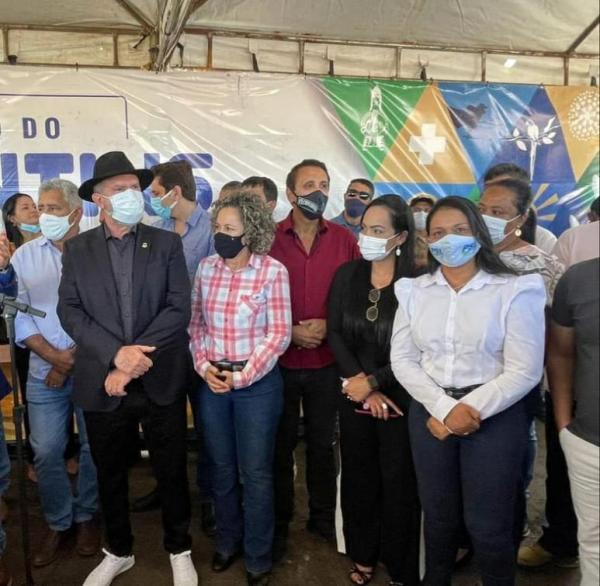 Vanda Monteiro participa da entrega de leitos de UTI COVID-19 e visita à obra do HGG em Gurupi