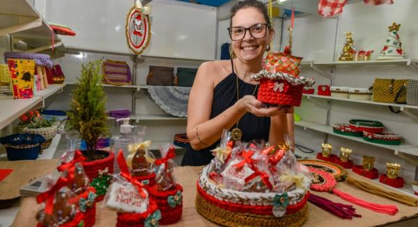 Artesanatos e comidas natalinas fazem diferença no Natal Cidade Encantada