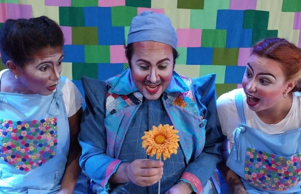 Produtora capixaba leva teatro para praça de outros estados brasileiros