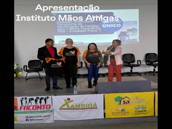Primeira-dama participa de fórum em Palmas e destaca integração entre governo e comunidades; Instituto Mãos Amigas marca presença